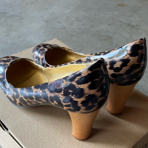 J.Crew Juliet Safari 'Made In Italy' Patent Leather Leopard Print Heels 9 Womens - Picture 4 of 5